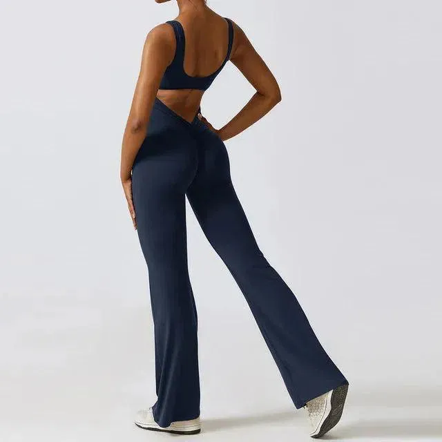 Maren – Body-contouring design – One-piece outfit