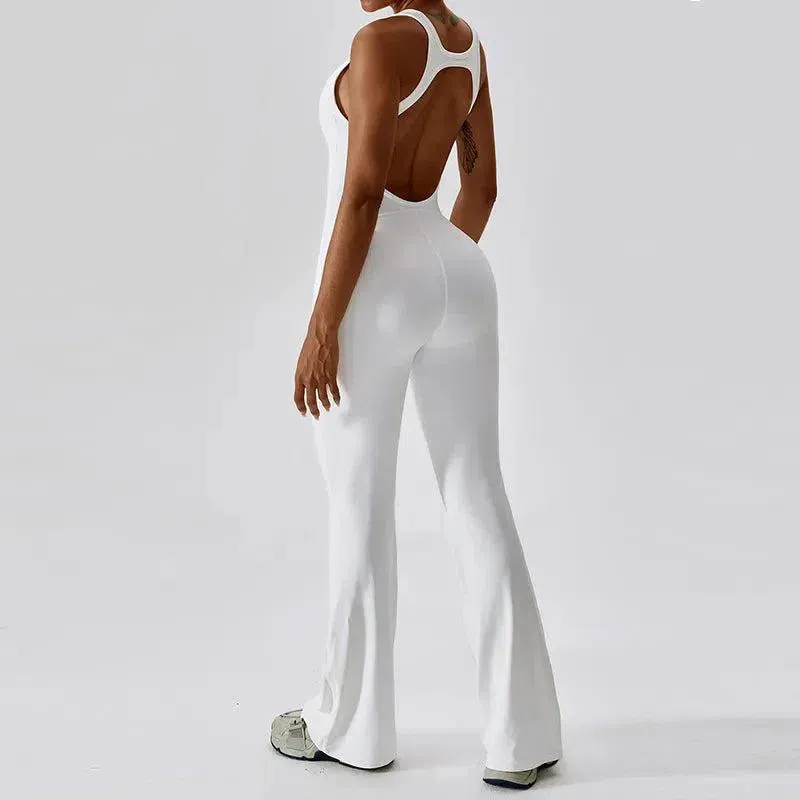 Maren – Body-contouring design – One-piece outfit