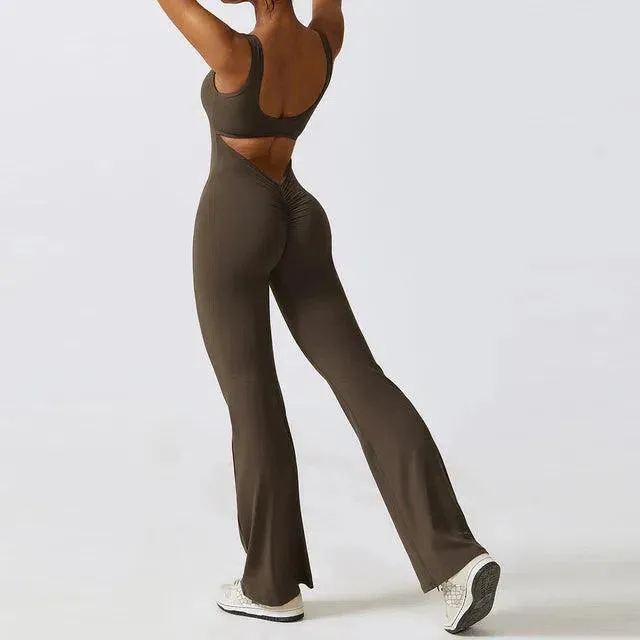 Maren – Body-contouring design – One-piece outfit