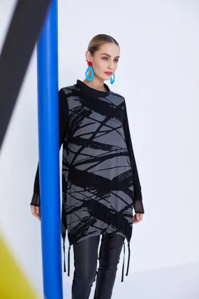 Naya Tunic in grey and black print
