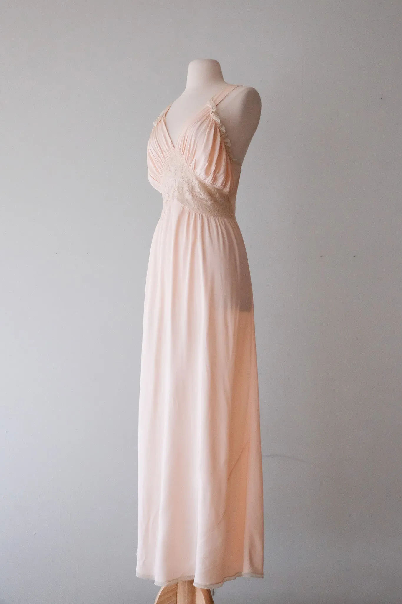 Sensuous 1940's Nude Pink Rayon & Lace Slip Dress/ Sz M