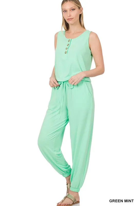 SLEEVELESS JOGGER JUMPSUIT