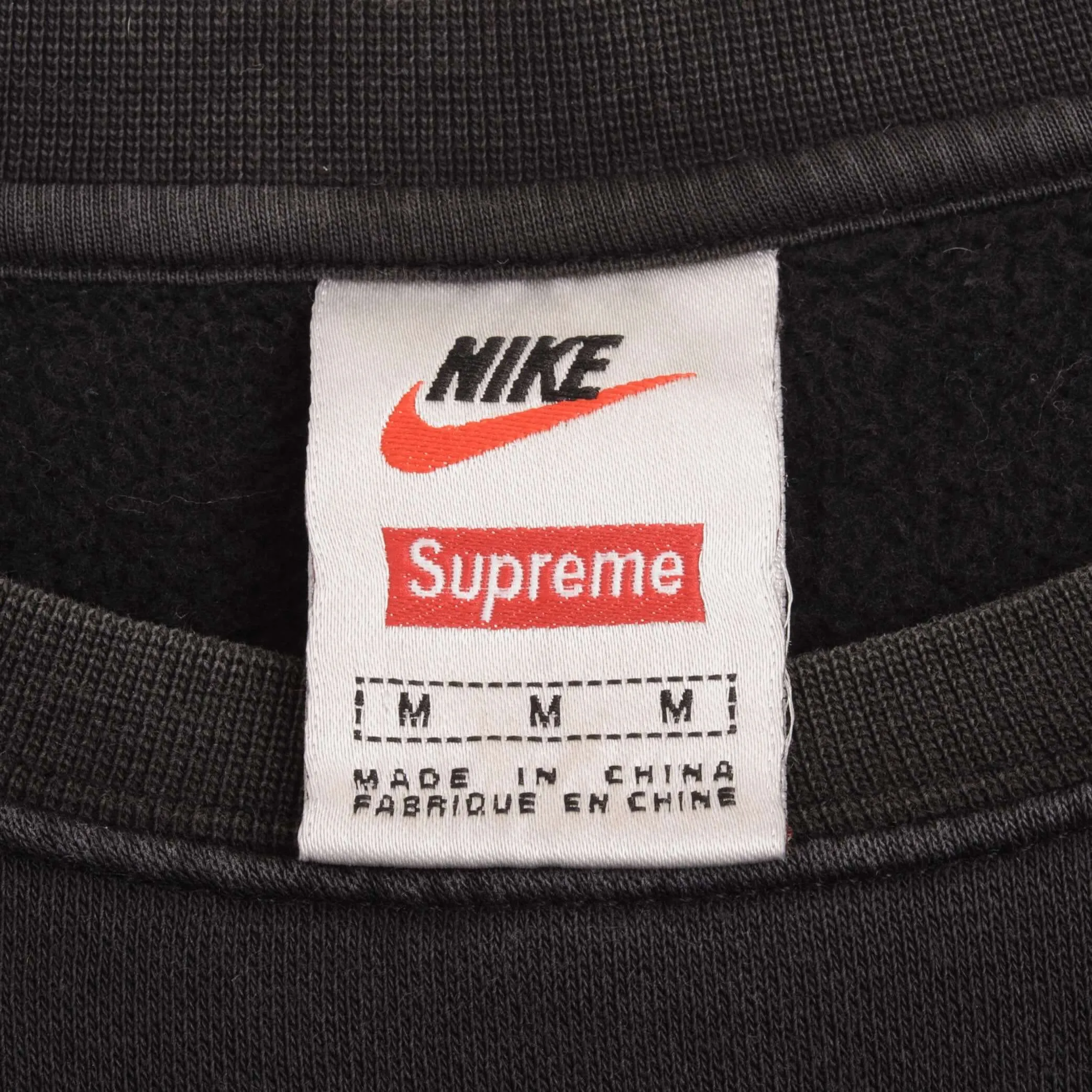 VINTAGE NIKE X SUPREME FW18 BLACK CREWNECK SWEATSHIRT SIZE MEDIUM