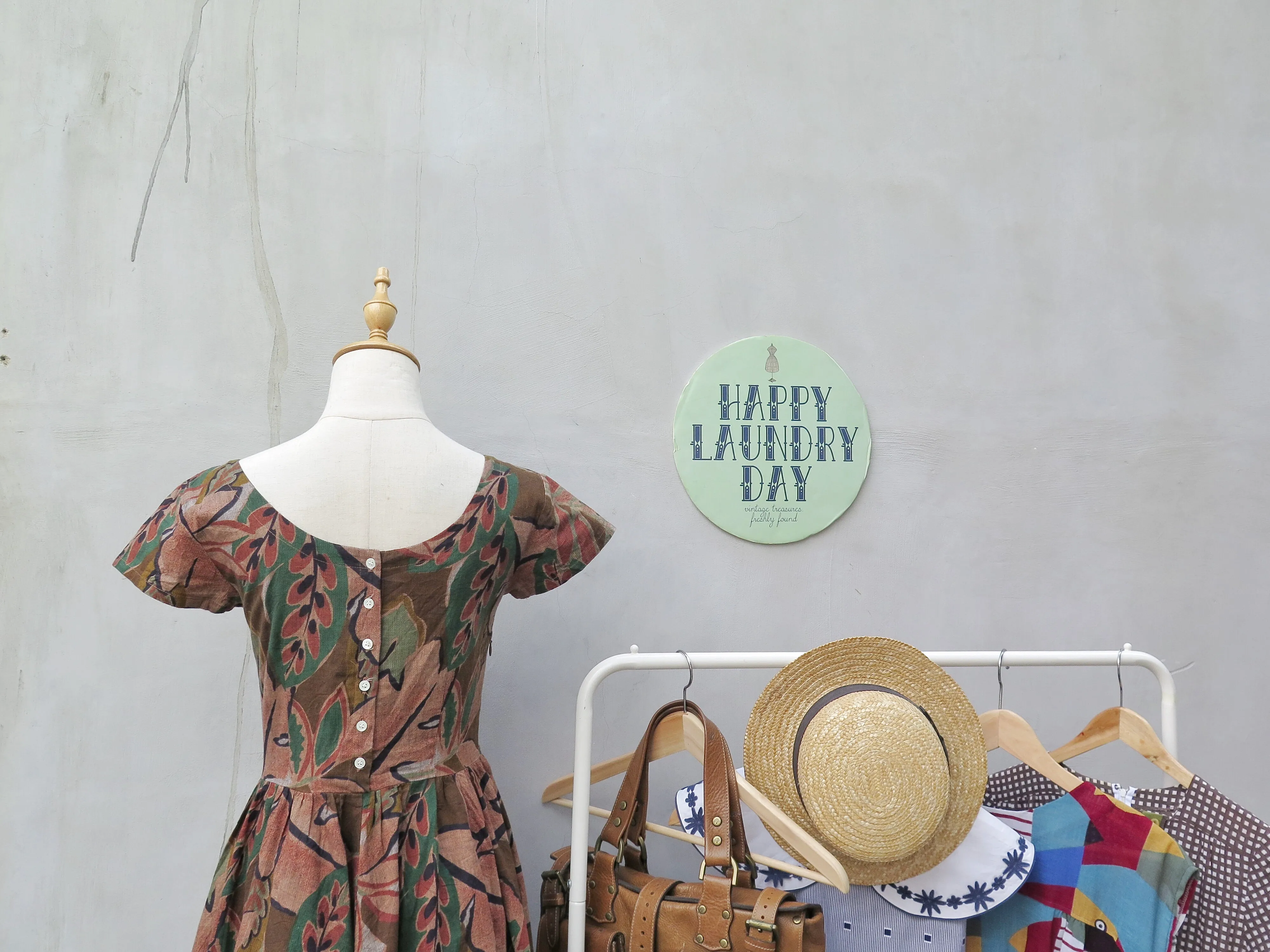 Wild Things | Vintage 1950s 1960s scoop neck Leaf and Floral print Fit-and-flare Dress