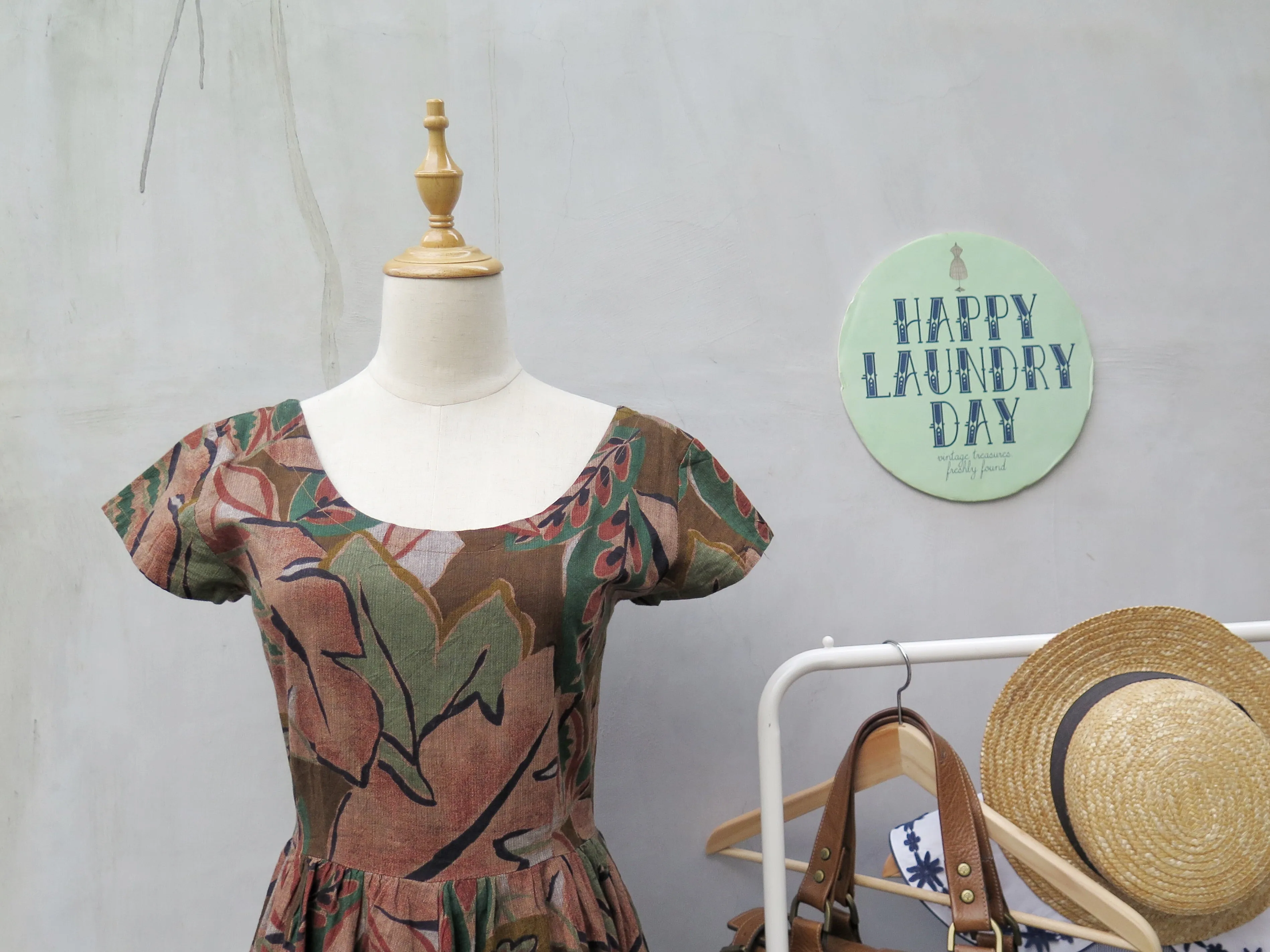 Wild Things | Vintage 1950s 1960s scoop neck Leaf and Floral print Fit-and-flare Dress