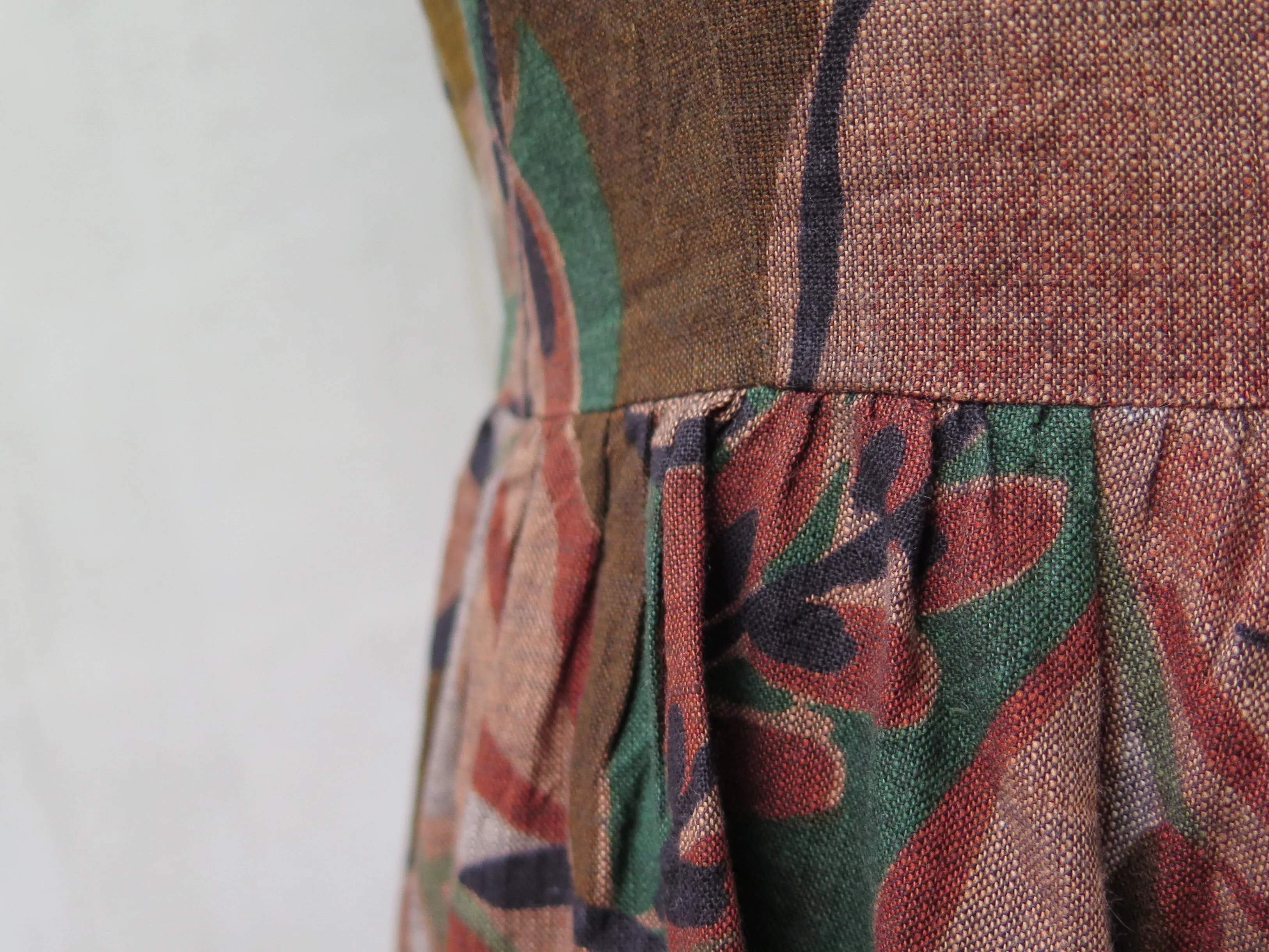 Wild Things | Vintage 1950s 1960s scoop neck Leaf and Floral print Fit-and-flare Dress