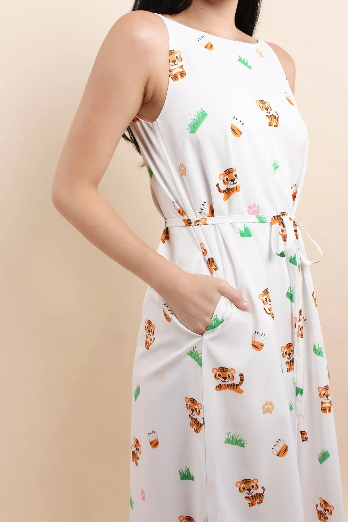 Year Of Tiger Slip-on Dress - White [XS/S/M/L/XL]